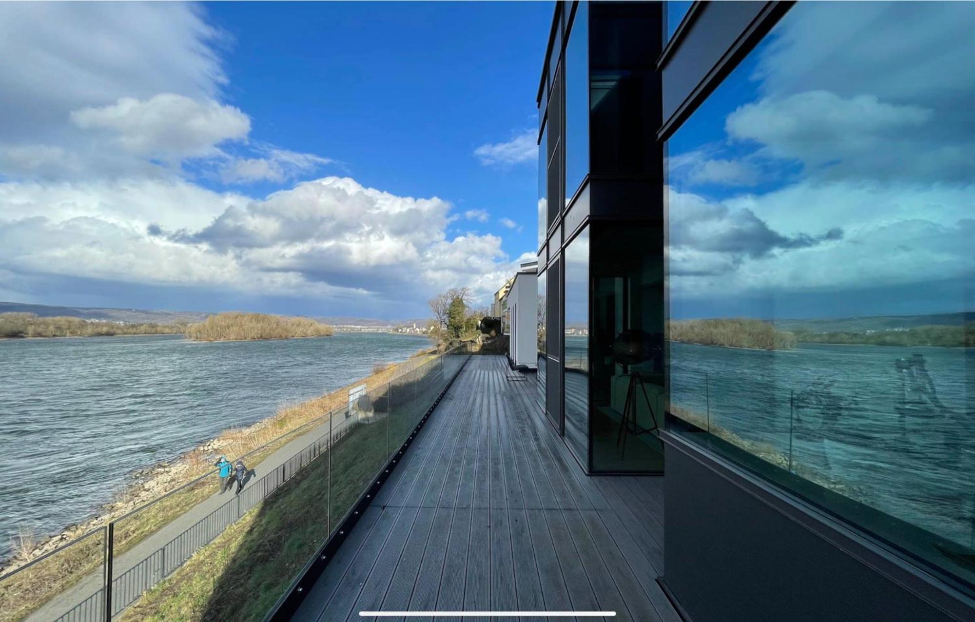 Modernes Mit Wunderschonem Rheinblick Apartment *